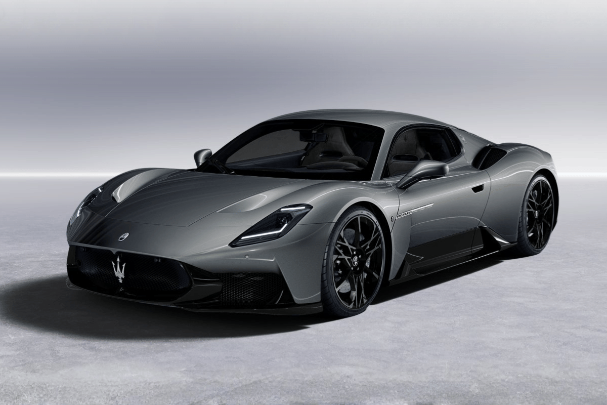 20251010034045_Maserati_MCPura